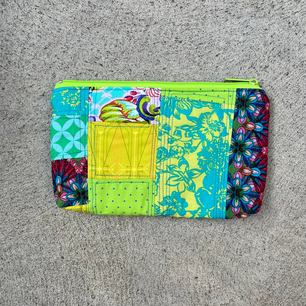 JOY 2.0 zippered pouch