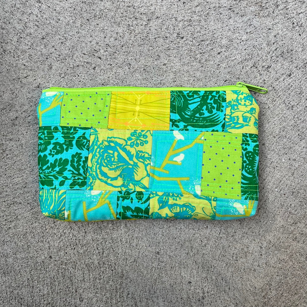 JOY 2.0 zippered pouch